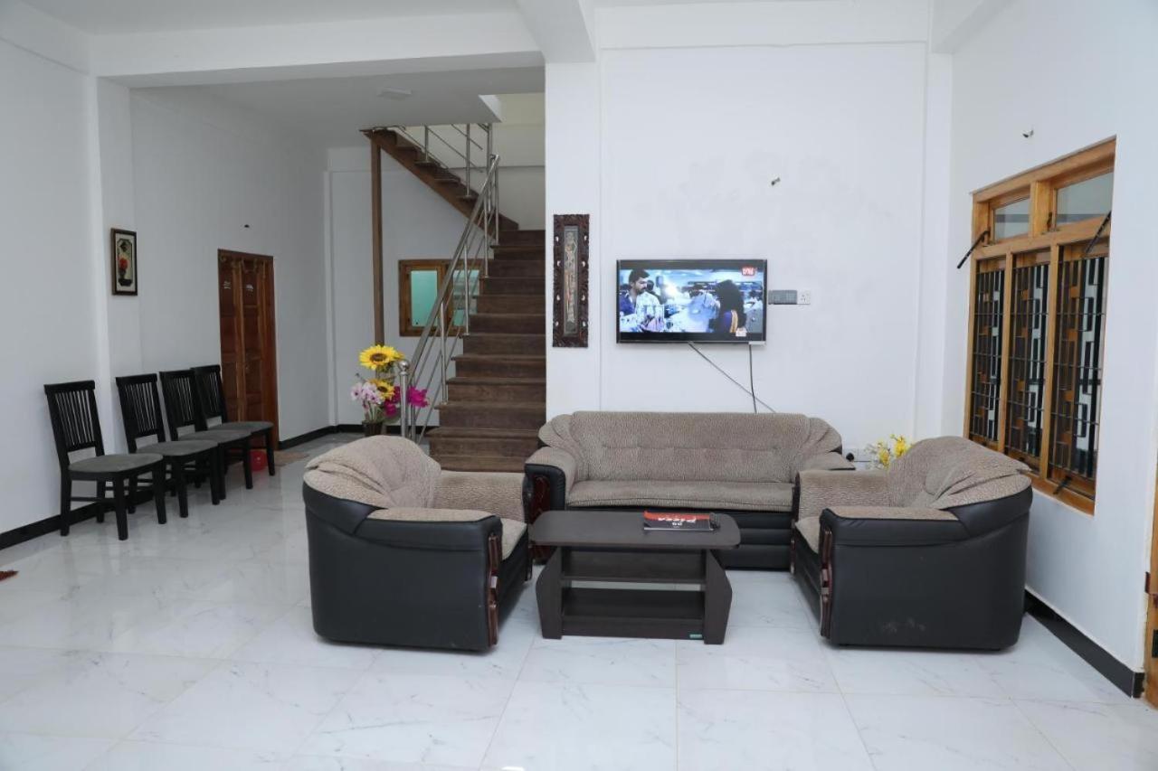 Birunthavanam Vavuniya Buitenkant foto