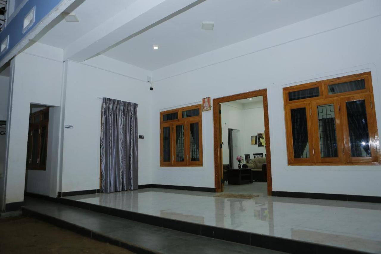 Birunthavanam Vavuniya Buitenkant foto