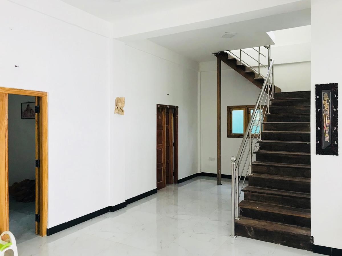 Birunthavanam Vavuniya Buitenkant foto