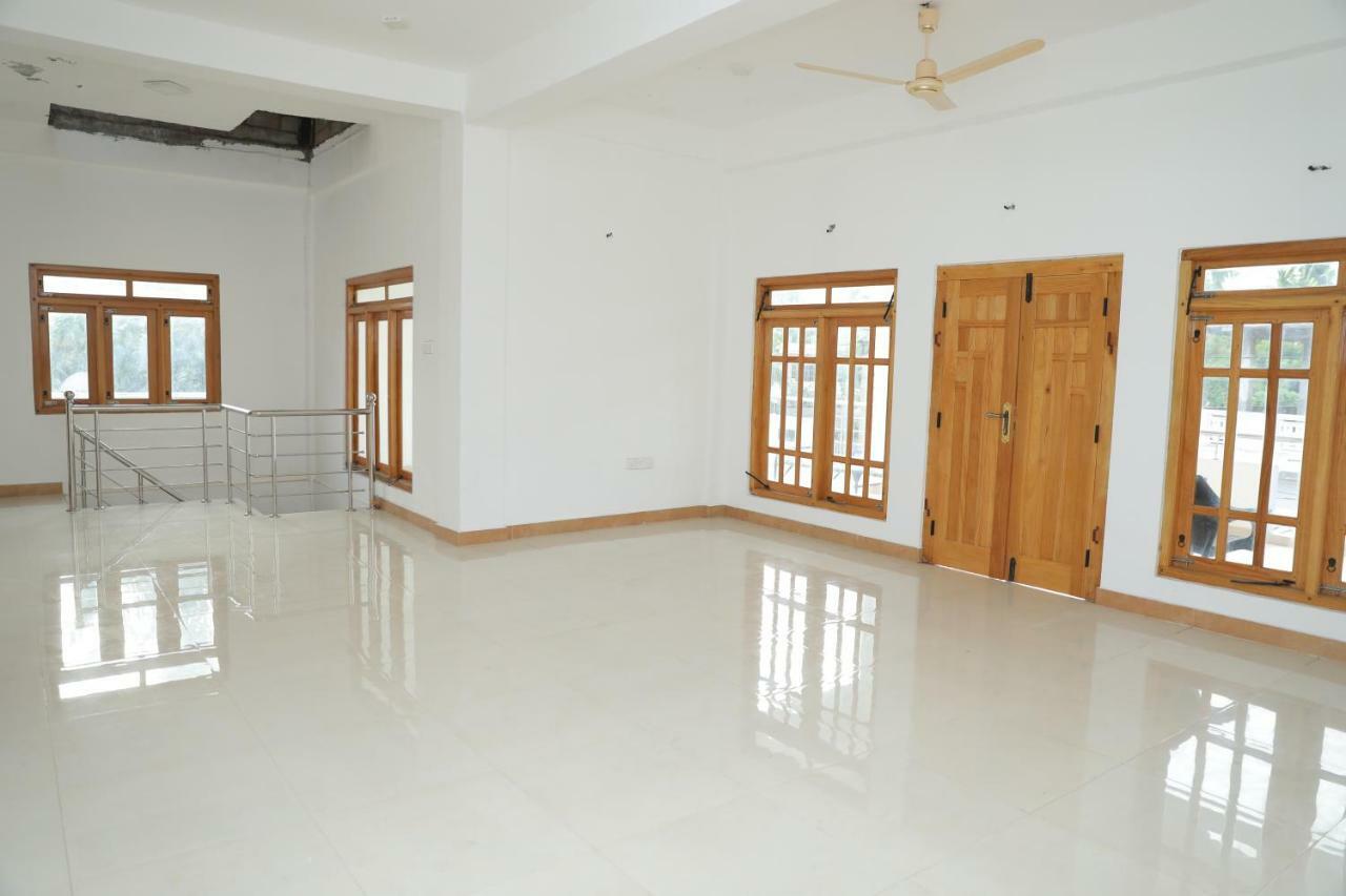 Birunthavanam Vavuniya Buitenkant foto