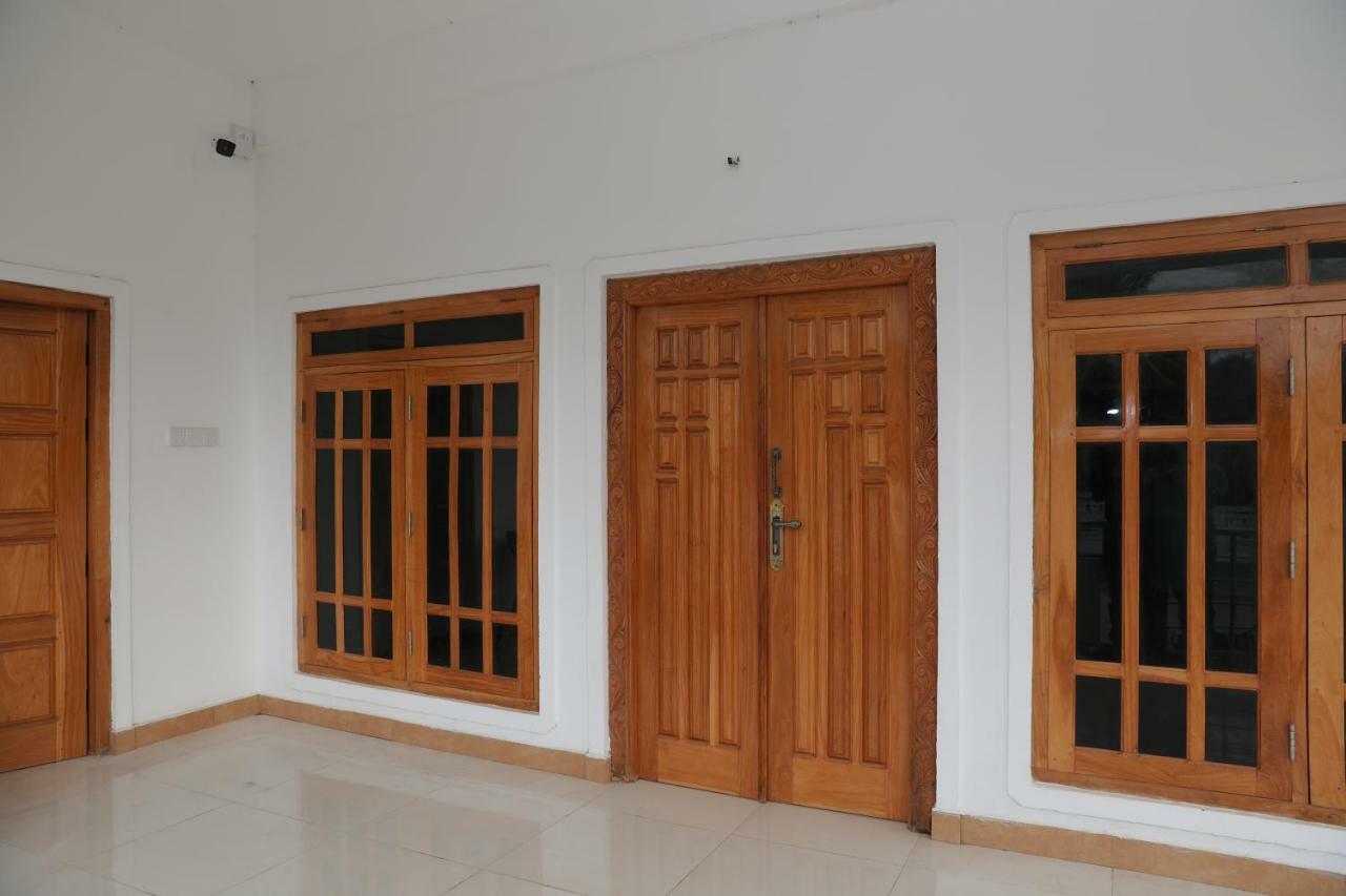 Birunthavanam Vavuniya Buitenkant foto