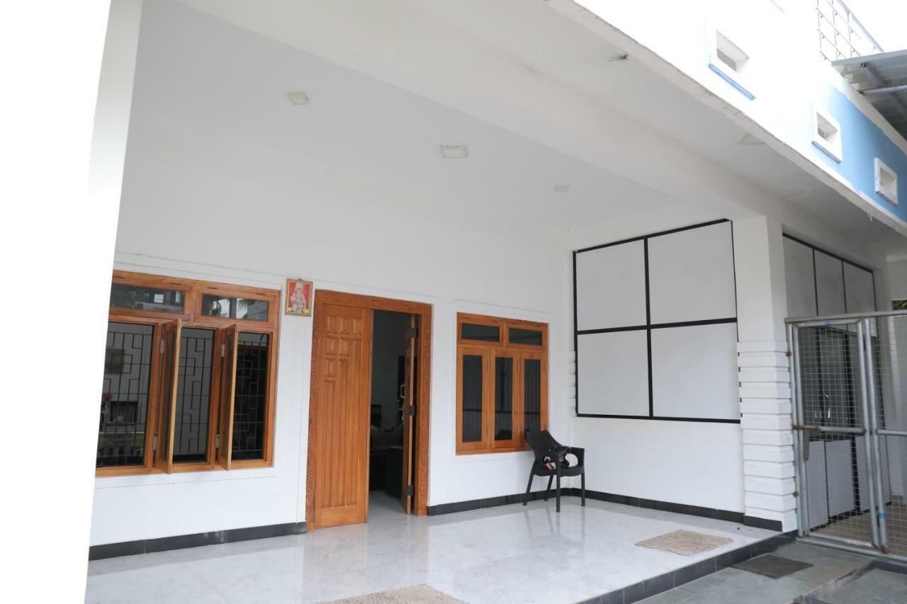 Birunthavanam Vavuniya Buitenkant foto