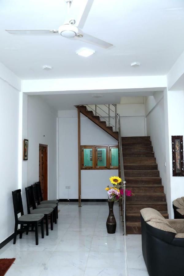 Birunthavanam Vavuniya Buitenkant foto