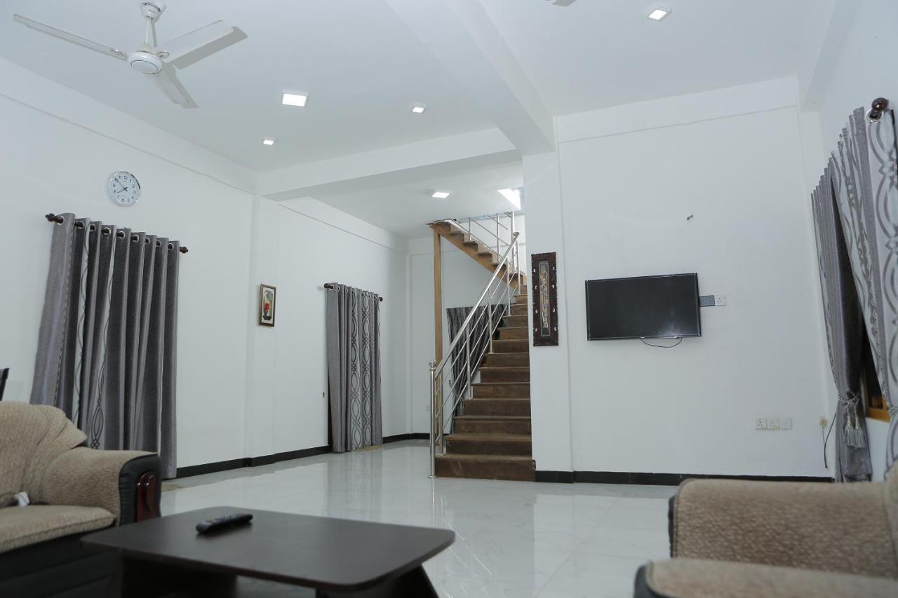 Birunthavanam Vavuniya Buitenkant foto