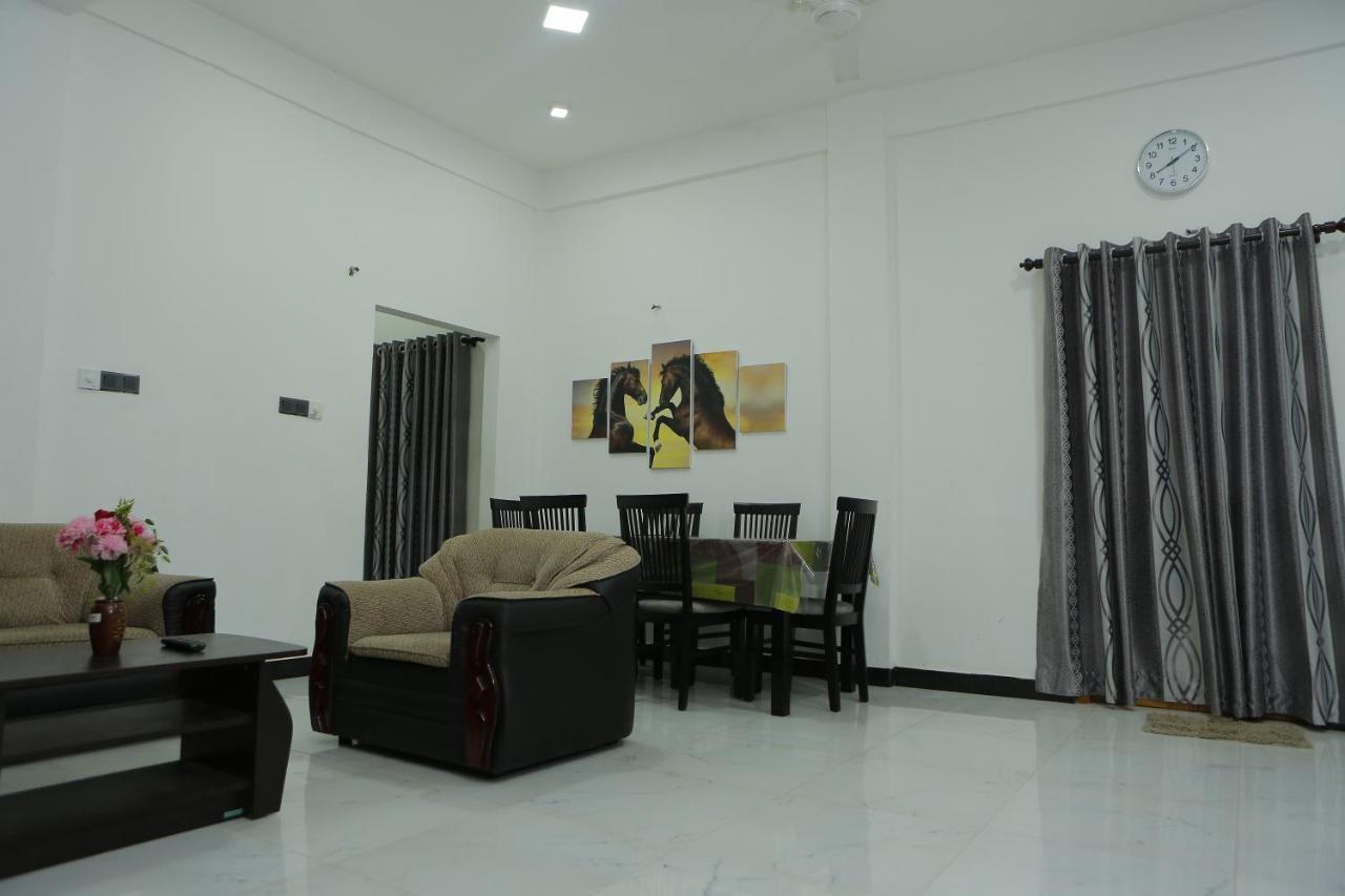 Birunthavanam Vavuniya Buitenkant foto
